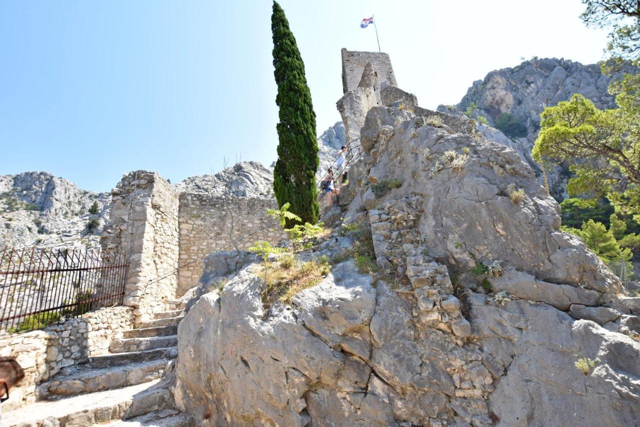 Apartment Mandic Omiš Buitenkant foto