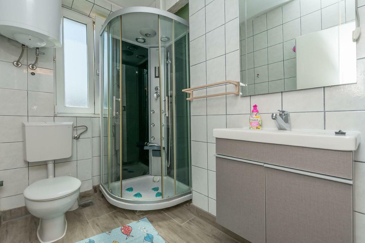 Apartment Mandic Omiš Buitenkant foto